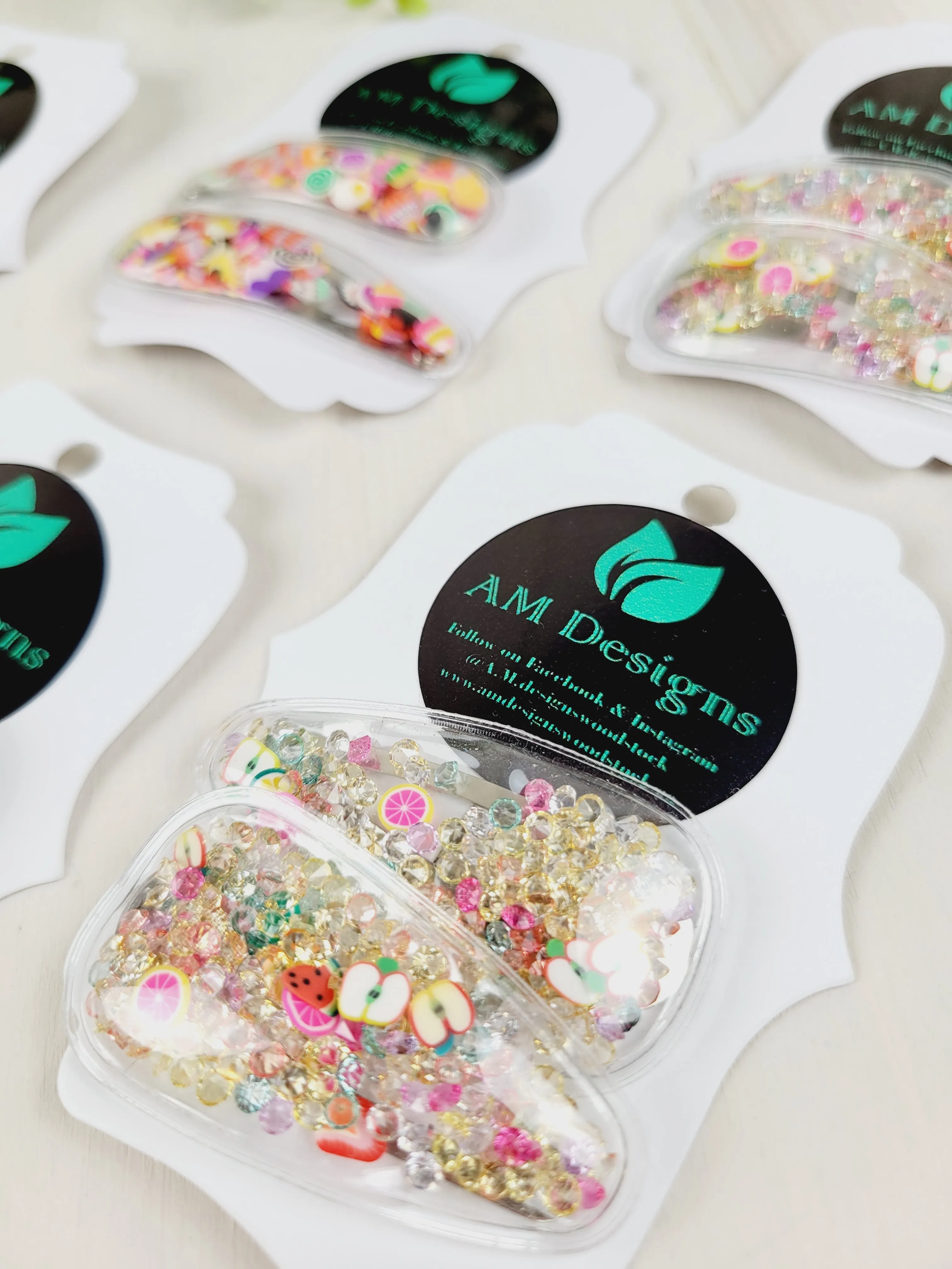 AM Designs Shaker Hair Clips