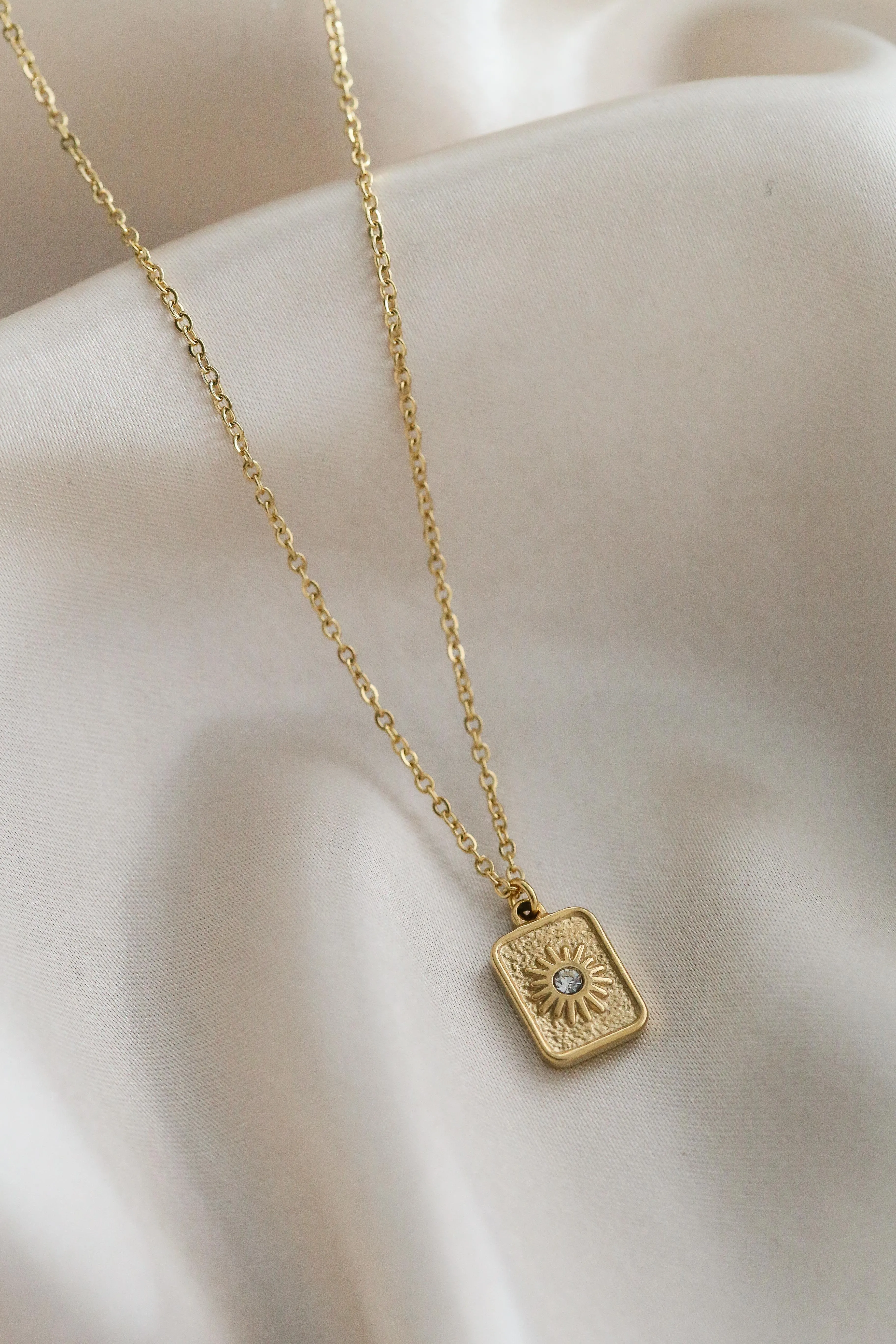 Ava Necklace