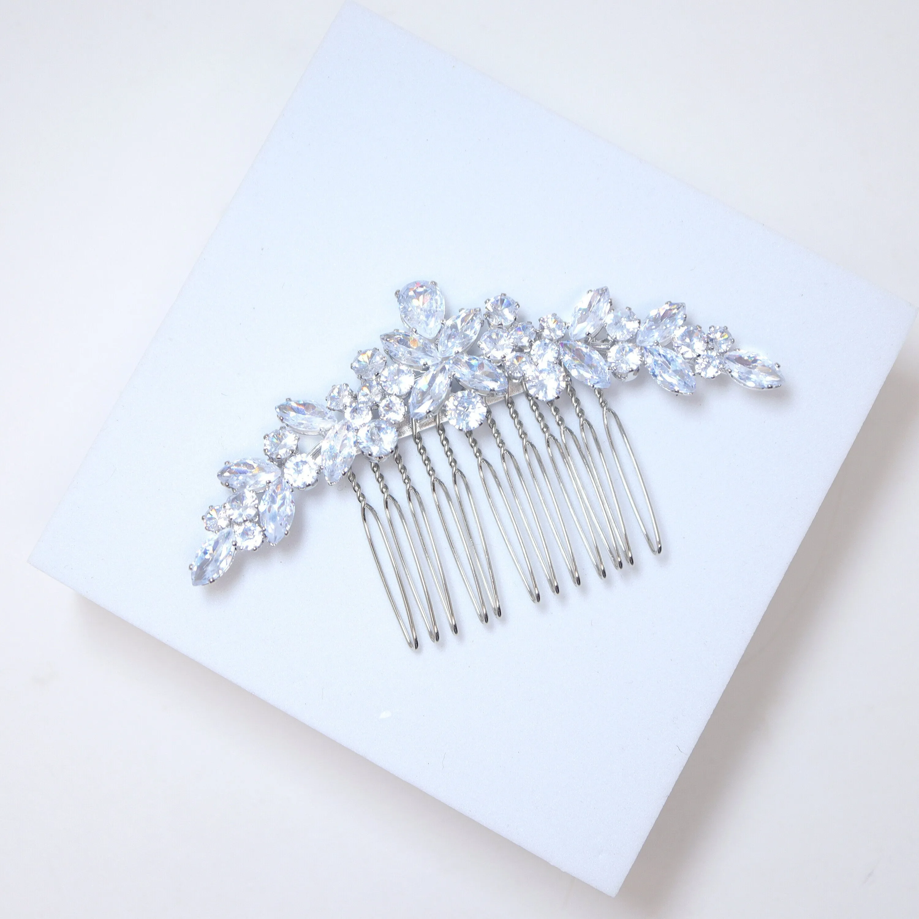 Cubic Zirconia, Blooming Leaves Bridal Hair Comb, Bridal Hair Accessories, Wedding Hair Accessory, Bridal Hair Comb.