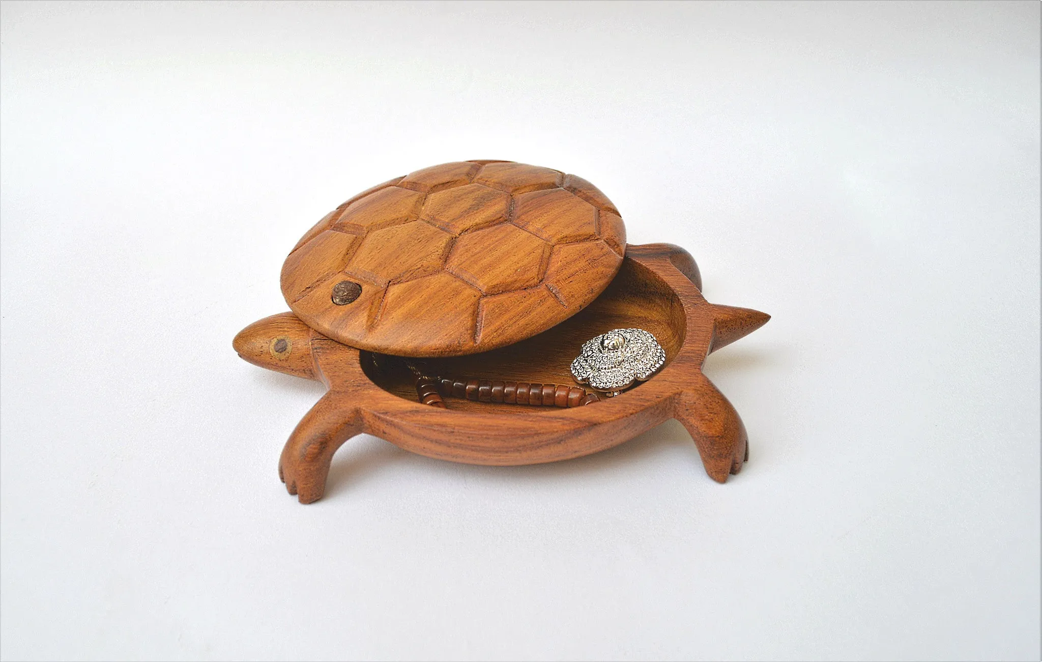 Hand carved jewelry box, Turtle shape