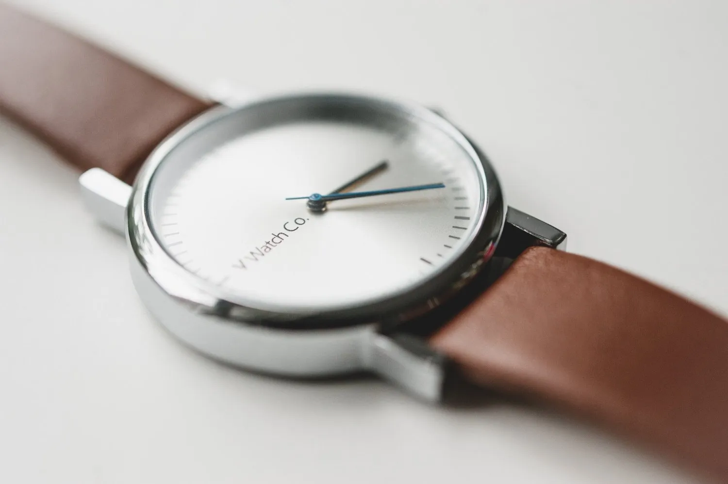 V WATCH CO. / Brushed dial